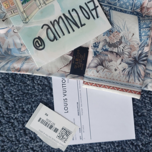 Louis Vuitton Voyage Extraordinaire Bandeau - Picture 6 of 8